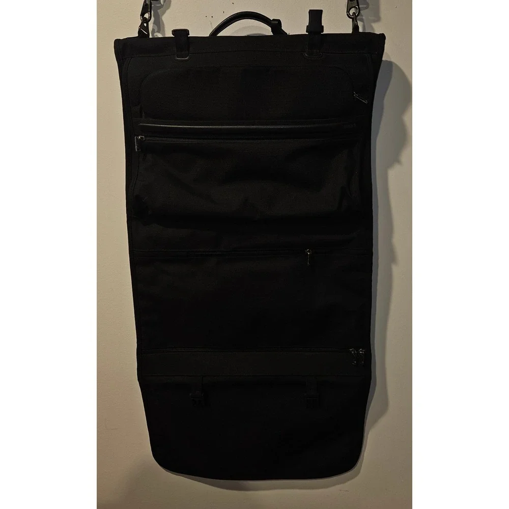 Tumi Alpha Black Ballistic Nylon Tri-Fold Garment Bag 22133D4 Suit Carrier 22x15